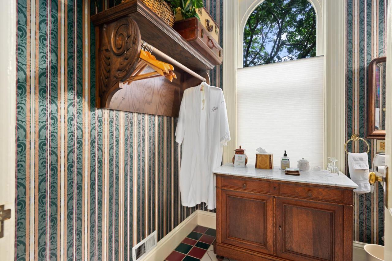 The Gables Wine Country Inn Santa Rosa Bagian luar foto